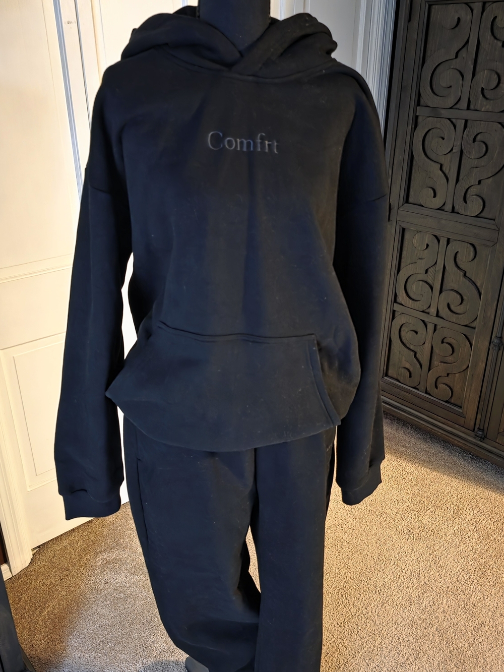Comfrt Black Signature Fit Bundle Hoodie Sweatpants NWOT